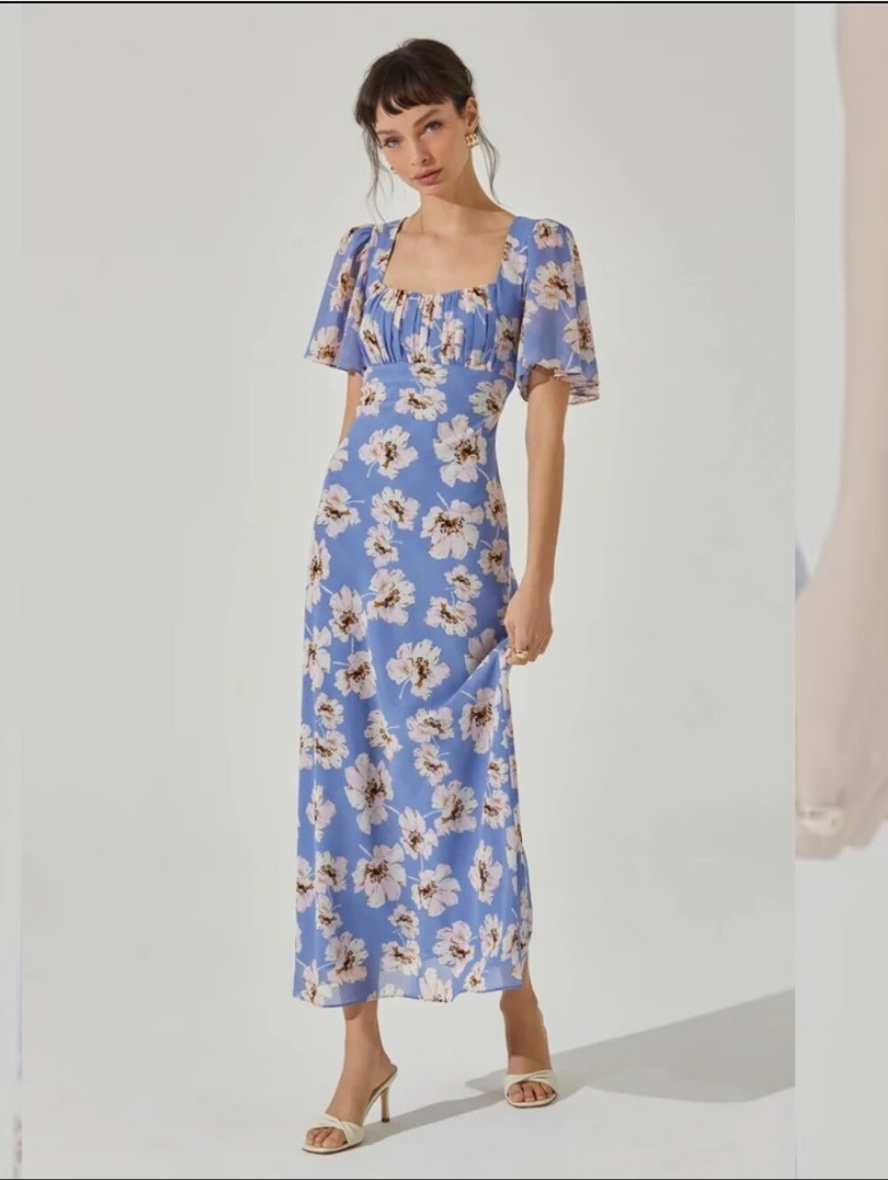NWT ASTR the Label Blue Floral Flutter Sleeve Cutout Maxi Dress Size M